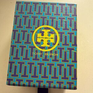 TORY BURCH BELT- SIZE MEDIUM